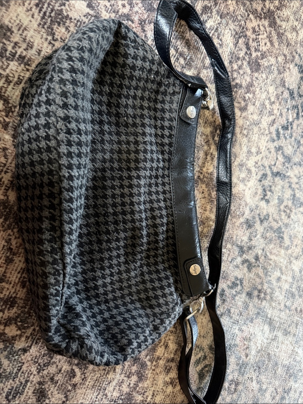 thirty-one Black and Gray Houndstooth Shoulder Bag